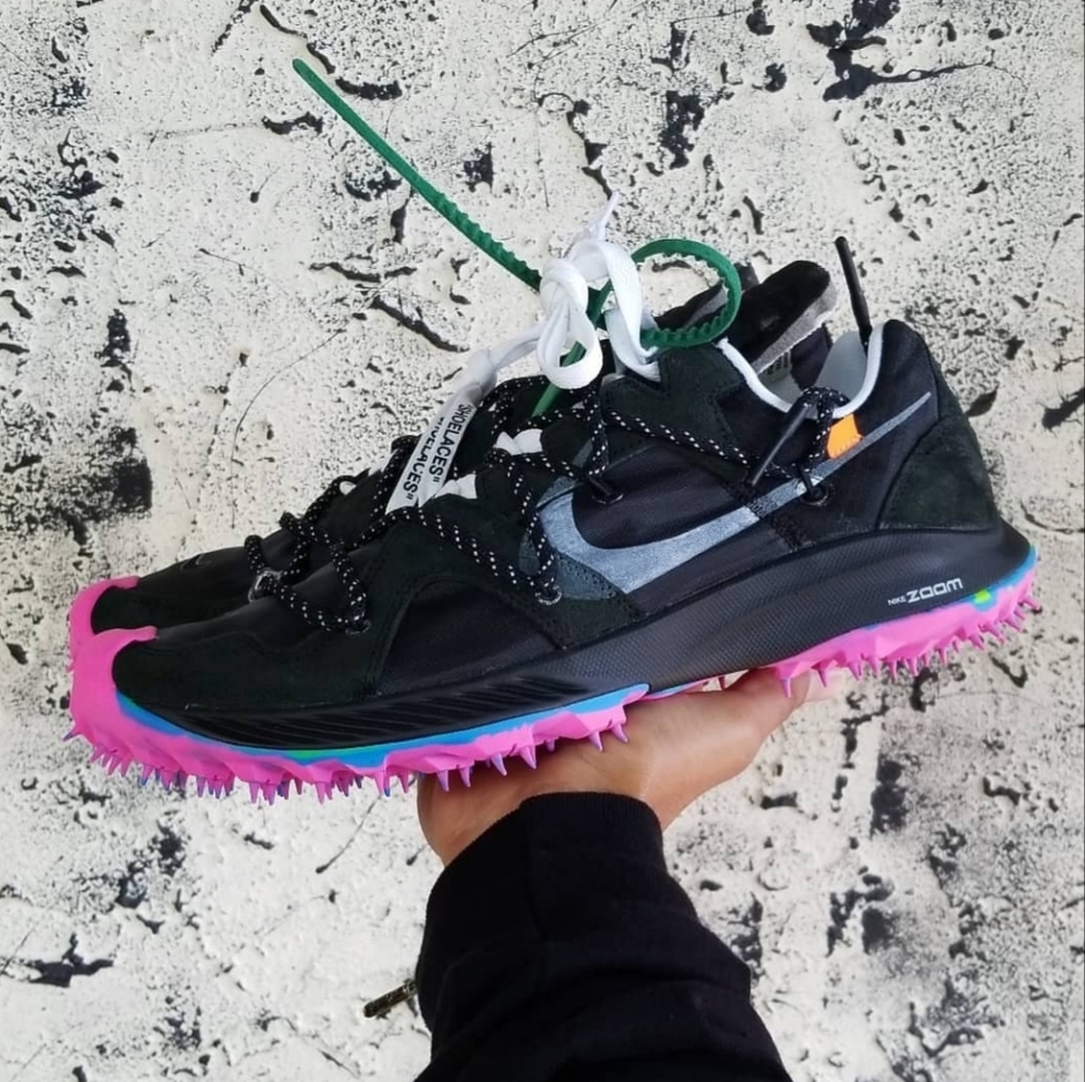SOLD Nike zoom offwhite Terra kiger 5